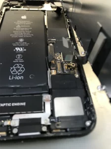 iPhone 8 SE Battery Replacement Weatherford Texas step 5